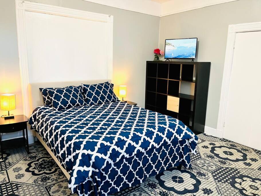 3 Bedrooms 2 Stops To Manhattan Appartement